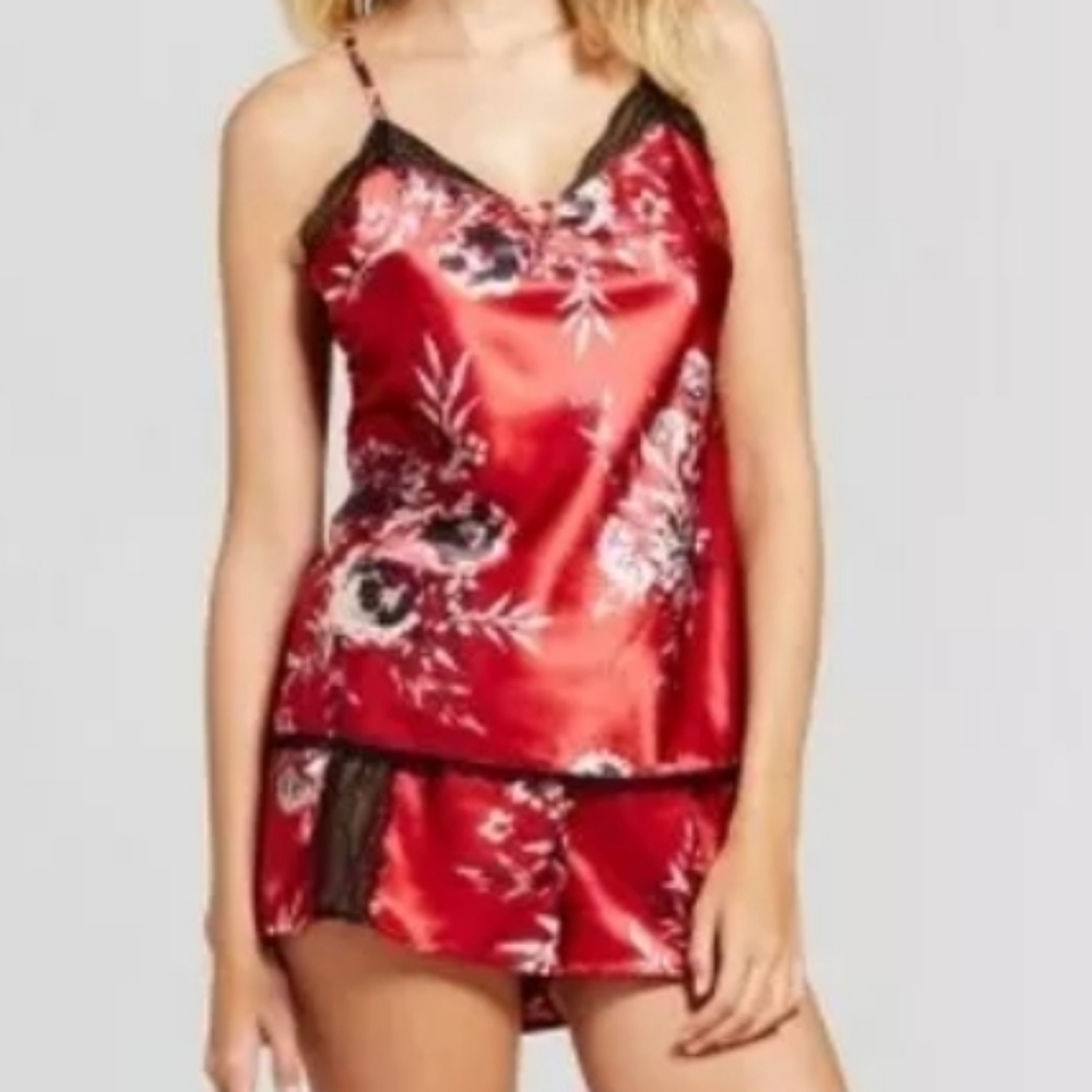 Gilligan & O'Malley silky red matching pajama set